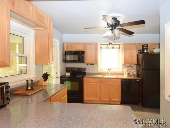 11 Pinewood Place - Photo 4