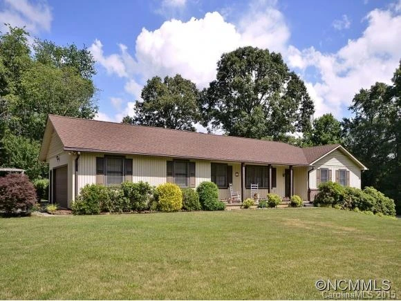 1 Carolewood Drive