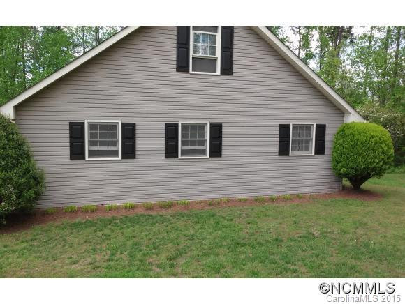 238 Countrywood Drive - Photo 2