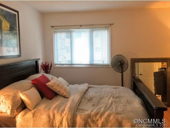 141 N Britton Creek Ct - Photo 5