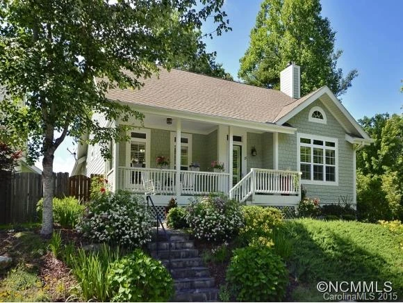 18 Halftimber Lane