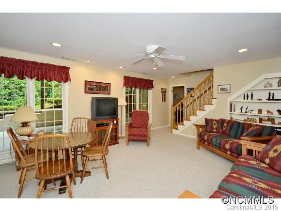2504 Carriage Falls Court - Photo 18