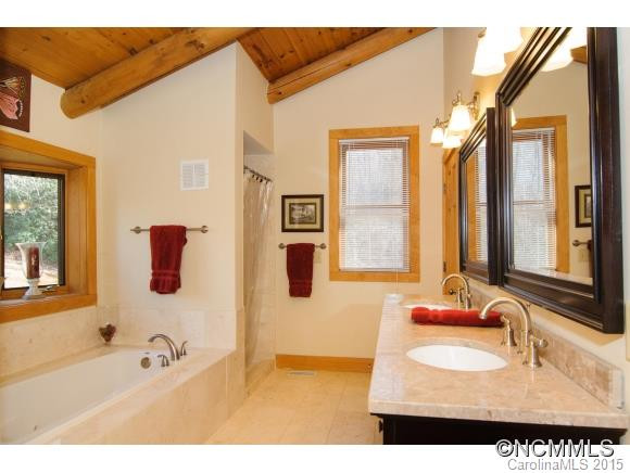 102 Carriage Dr - Photo 18