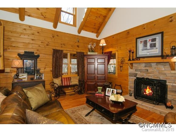 102 Carriage Dr - Photo 4