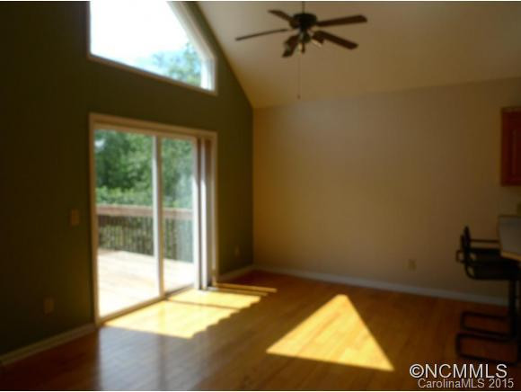 2631 Laurel Point Dr - Photo 4
