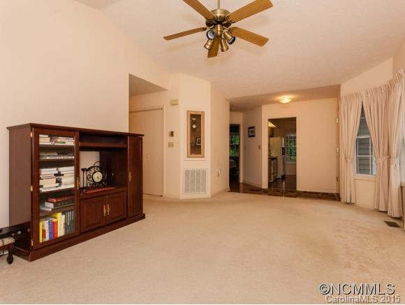 870 South Park Place - Photo 5