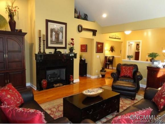 185 Patriots Drive - Photo 3