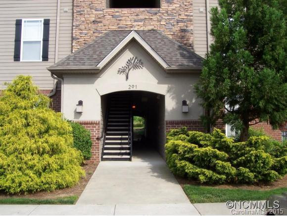 291 Brickton Village Circle #107