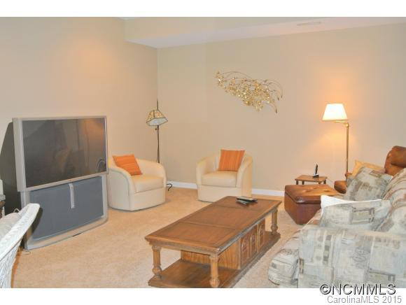 16 Unoga Court - Photo 13