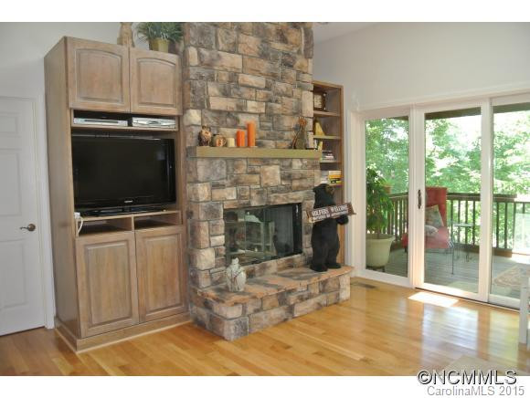 16 Unoga Court - Photo 3