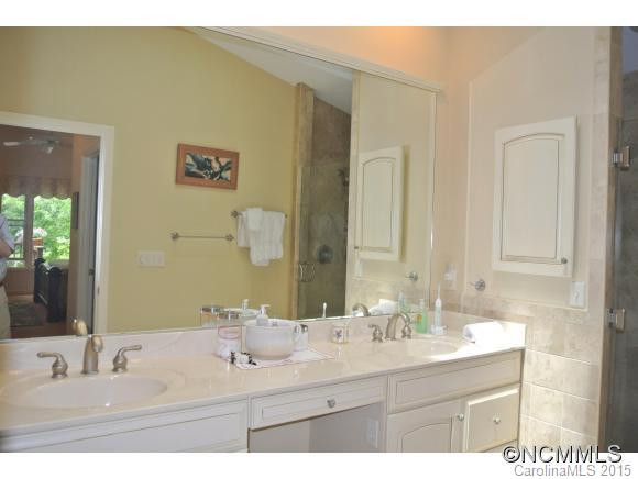 16 Unoga Court - Photo 8