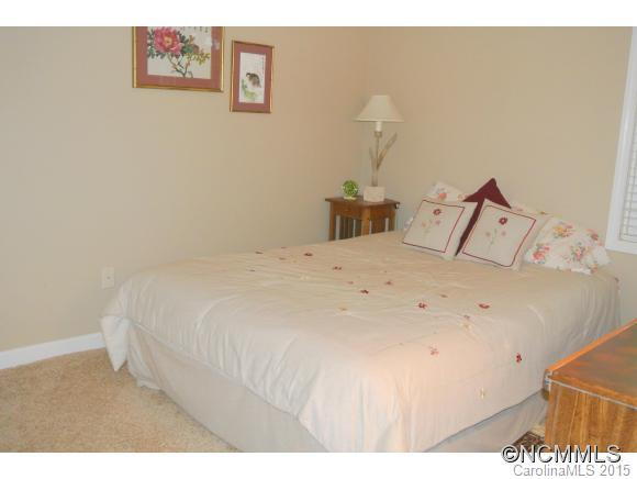 16 Unoga Court - Photo 10