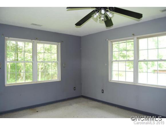 122 Crest Rd - Photo 7
