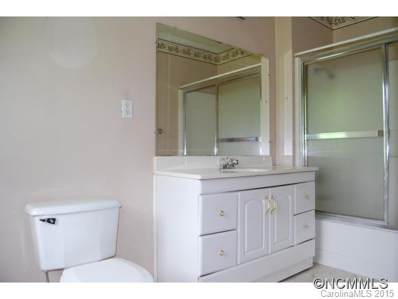 122 Crest Rd - Photo 8