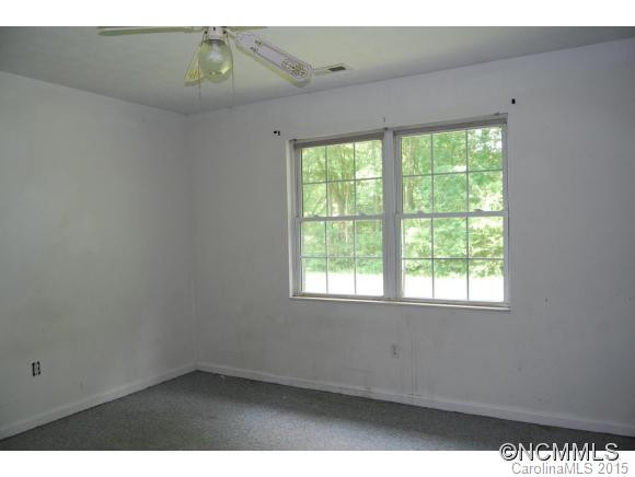 122 Crest Rd - Photo 9