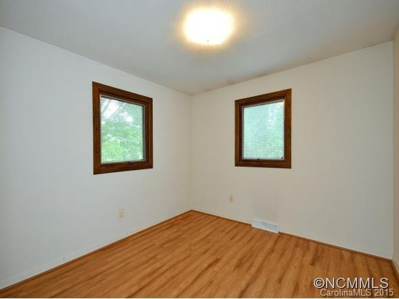 18 JOHNSON DRIVE - Photo 11