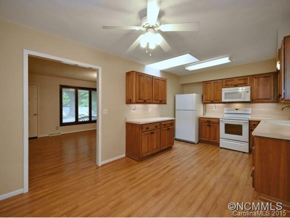 18 JOHNSON DRIVE - Photo 9
