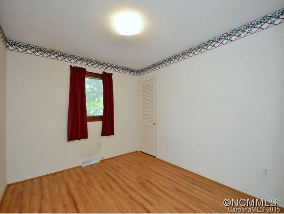 18 JOHNSON DRIVE - Photo 10