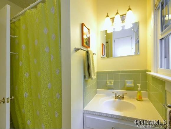 17 LAUREL PARK DRIVE - Photo 12