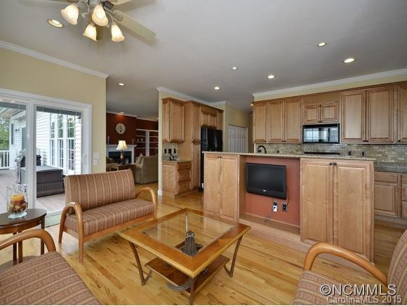 3 GOVERNORS DRIVE - Photo 10