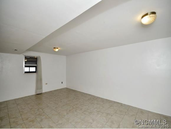 307 WOODY LANE - Photo 13