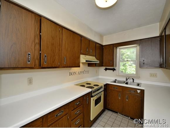 307 WOODY LANE - Photo 9