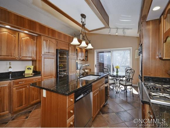 605 Upper Sondley Drive - Photo 8