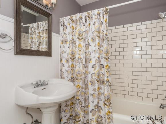 1905 Laurel Park Hwy. - Photo 16