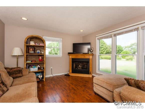 193 Mount Carmel Rd - Photo 3
