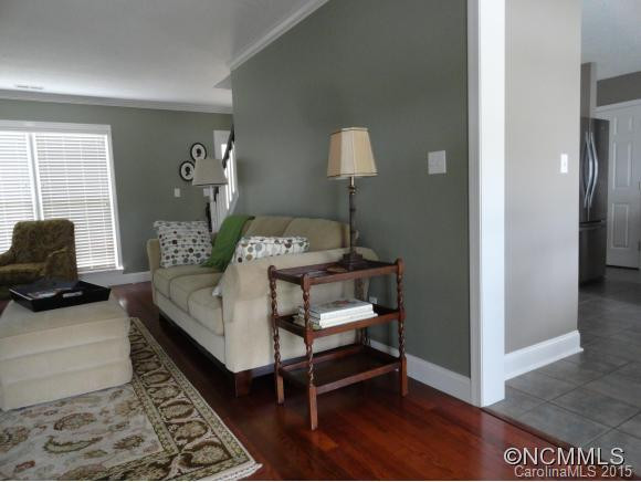 1015 Thorncrest. Drive - Photo 6