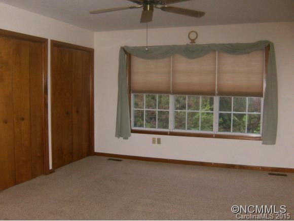 621 East Park Place - Photo 10