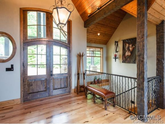 105 Rockyknob Road - Photo 2