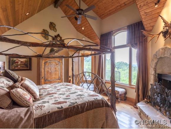 105 Rockyknob Road - Photo 13