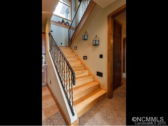 105 Rockyknob Road - Photo 17