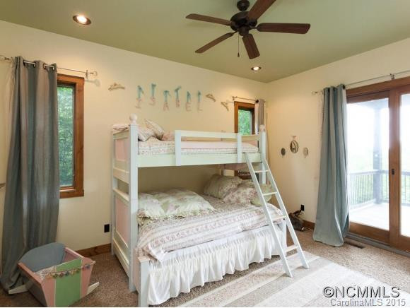 105 Rockyknob Road - Photo 18
