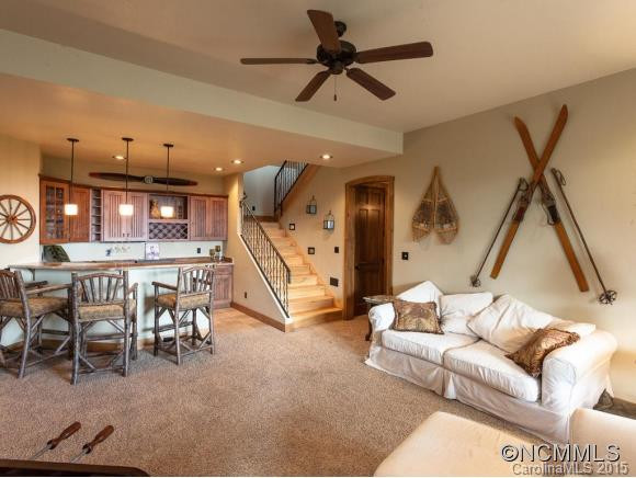 105 Rockyknob Road - Photo 19