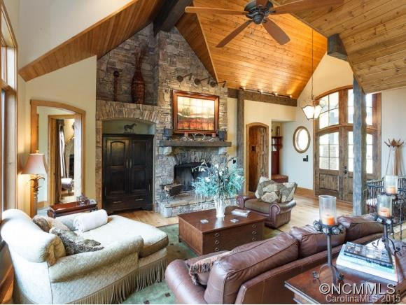 105 Rockyknob Road - Photo 3
