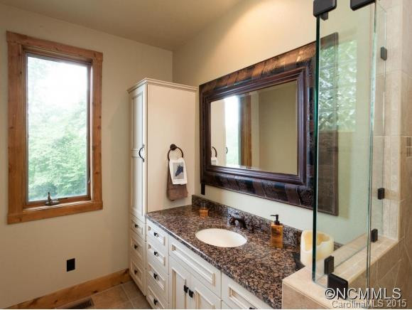 105 Rockyknob Road - Photo 21
