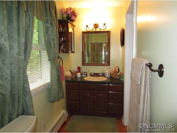 526 Overhill Dr - Photo 12