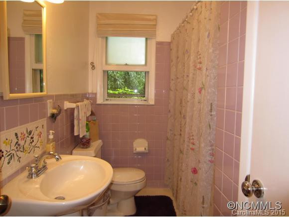 526 Overhill Dr - Photo 15
