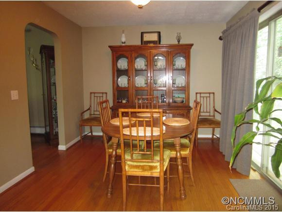 526 Overhill Dr - Photo 6