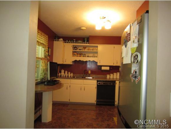 526 Overhill Dr - Photo 9