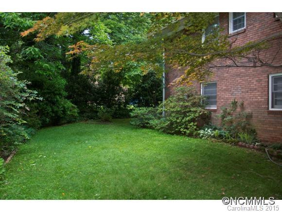 8 Mayfair Drive - Photo 4