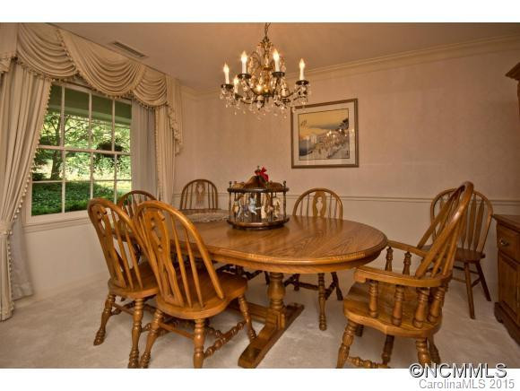 8 Mayfair Drive - Photo 7