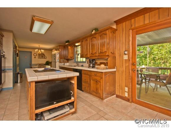 8 Mayfair Drive - Photo 9