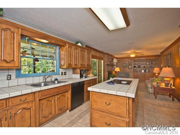 8 Mayfair Drive - Photo 10