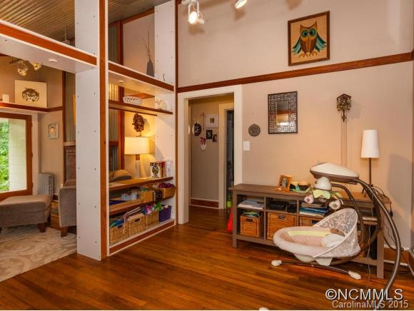 41 McDade St - Photo 9