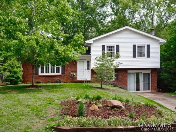 8 BROOKCLIFF DRIVE