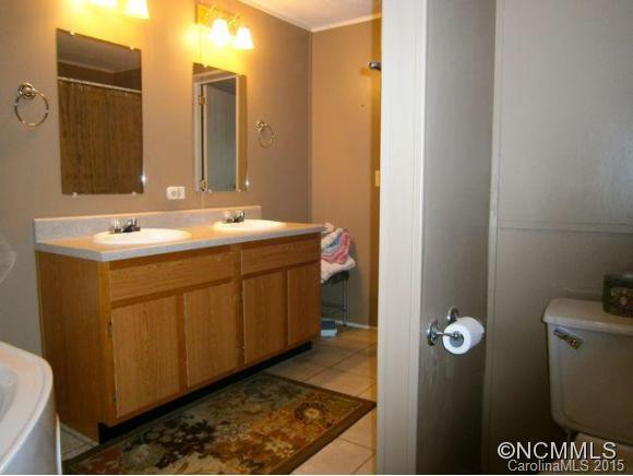 21 East Ponder Way - Photo 8