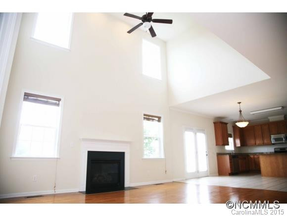 8 Holmes Lane - Photo 11